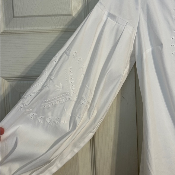 White House Black Market Eyelet Lace Button Down Shirt 8 White Cotton Office - Picture 4 of 9